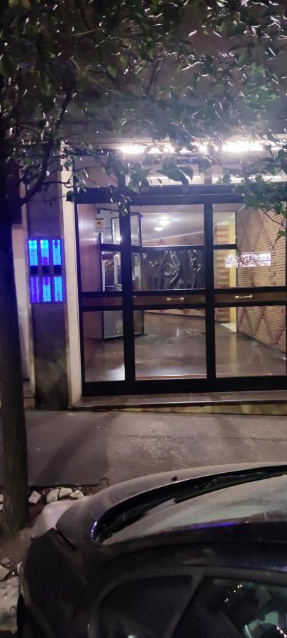 Apartamento Frank Host Lux , Metro A A 50 M, Simple Check-in Con Codice A Qualsiasi Orario *
