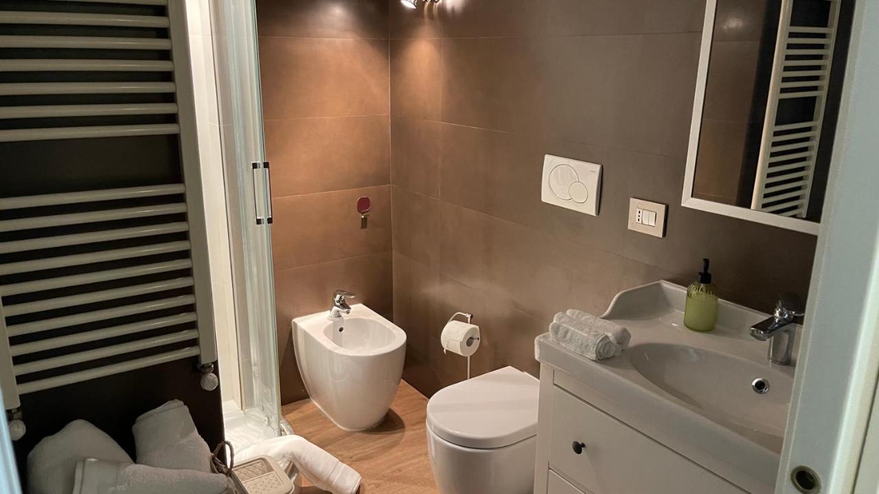 Apartamento Frank Host Lux , Metro A A 50 M, Simple Check-in Con Codice A Qualsiasi Orario Roma